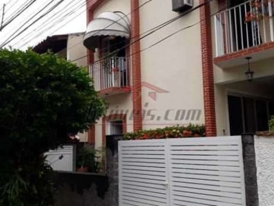 Casa em condomínio fechado com 4 quartos à venda na rua soldado joaquim de líra, 99, pechincha, rio de janeiro, 230 m2 por r$ 865.000