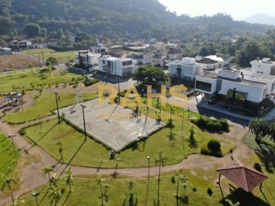 Terreno em condomínio fechado na região nobre de pirabeiraba