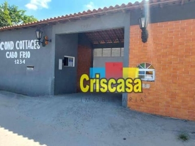 Casa em condomínio fechado.