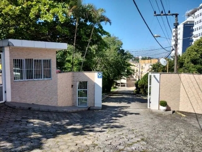 Apartamento com 2 quartos, mobiliado no bairro capoeiras