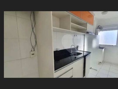 Apartamento dois dormitórios semi mobiliado, vaga e infra de clube