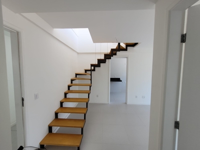 Apartamento em Palmeiras, Cabo Frio/RJ de 128m² 3 quartos à venda por R$ 689.000,00