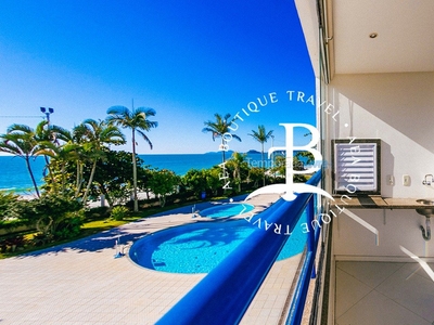 Apê com incrível vista mar e piscina! Acesso exclusivo mar