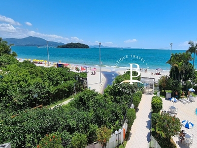 Apê com vista frontal mar! Pé na areia e Piscina- Canasvieiras