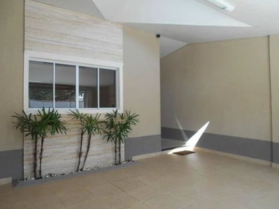 Casa com 3 dormitórios para alugar, 130 m² por R$ 3.105,00/mês - Jardim das Indústrias - S
