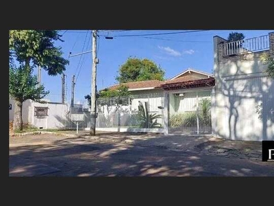 Casa com 3 dormitórios para alugar, 200 m² por R$ 4.420,00/mês - Cavalhada - Porto Alegre