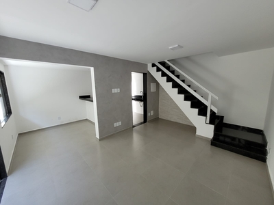 Casa em Jardim Caiçara, Cabo Frio/RJ de 180m² 3 quartos à venda por R$ 579.000,00