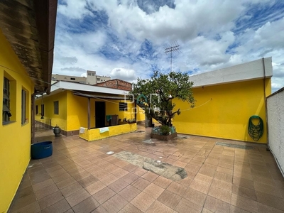 Casa em Jardim Maria Rosa, Taboão da Serra/SP de 308m² 4 quartos à venda por R$ 749.000,00