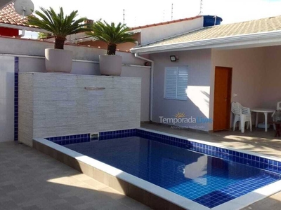 Casa na Praia Peruíbe com piscina