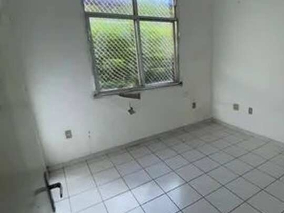 Excelente Apartamento com 03 Quartos em Piedade