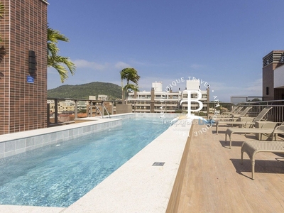 Residencial no centro da Praia de Bombinhas com piscina no Rooftop!