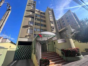 Apartamento com 2 quartos para alugar no bairro Centro, 60m²