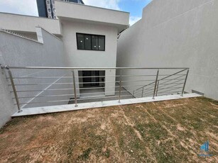 Casa com 3 quartos à venda no bairro Santa Rosa, 187m²