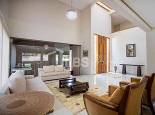 Casa com 4 quartos à venda no bairro Residencial Aldeia do Vale, 1490m²