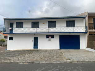 Locação | Barracão Comercial 200m² | Localizado No Pinheirinho - Curitiba/pr