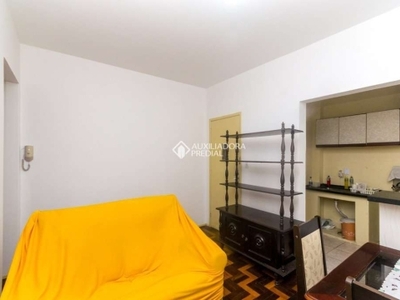 Apartamento com 2 quartos para alugar na riachuelo, 1521, centro histórico, porto alegre, 46 m2 por r$ 1.400