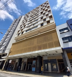 Apartamento em Centro, Sorocaba/SP de 220m² 4 quartos à venda por R$ 549.400,00 ou para locação R$ 4.160,00/mes