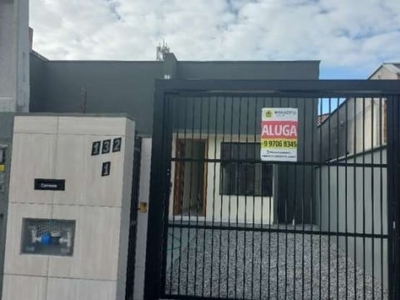 Casa com 2 quartos para alugar na rua josé martinho bernardino, 132, espinheiros, joinville, 76 m2 por r$ 1.520