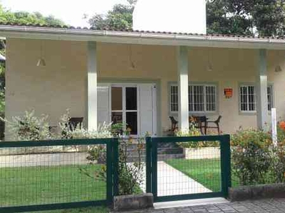 Casa com 3 quartos à venda no bairro Aldeia, 180m²