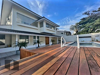 Casa em Barra da Tijuca, Rio de Janeiro/RJ de 572m² 4 quartos à venda por R$ 2.799.000,00