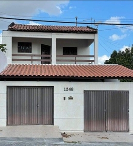 Casa em Centenário, Campina Grande/PB de 225m² 5 quartos à venda por R$ 389.000,00