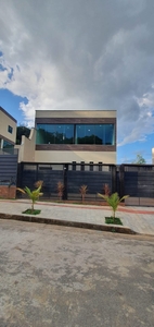 Casa em Centro, Santa Luzia/MG de 200m² 3 quartos à venda por R$ 449.000,00