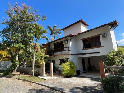 Casa em Pendotiba, Niterói/RJ de 400m² 4 quartos à venda por R$ 1.349.000,00