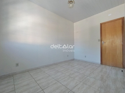 Casa em Planalto, Belo Horizonte/MG de 110m² 2 quartos para locação R$ 1.649,00/mes
