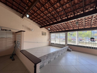 Casa em Sumaré, Caraguatatuba/SP de 194m² 4 quartos à venda por R$ 899.000,00