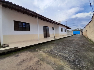 Casa em Vila Nossa Senhora das Graças, Taubaté/SP de 200m² 3 quartos para locação R$ 1.200,00/mes