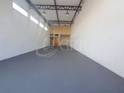 Galpão de 120m² no bairro santa júlia em são josé dos campos área total 120m² 2 banheiros (1 deficiente) escritório ligação de energia trifásico ha