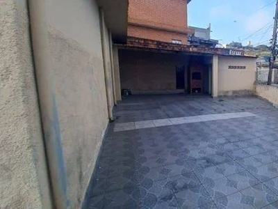 Casa com 3 dormitórios para alugar por R$ 1.500,00/mês - Jardim Zaira - Mauá/SP