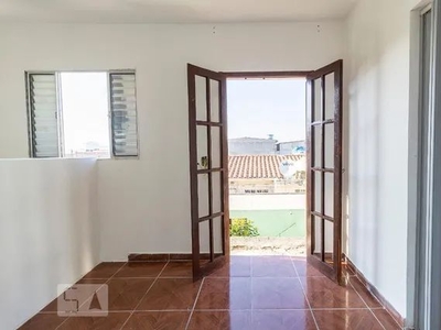 Casa para Aluguel - Vila Campestre, 2 Quartos, 47 m2