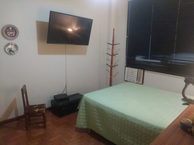 Quarto para individual para homens