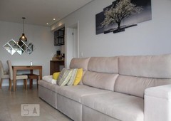 APARTAMENTO no 13º andar mobiliado com 2 dormitórios