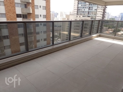 Apartamento à venda em Campo Belo com 192 m², 3 quartos, 3 suítes, 4 vagas