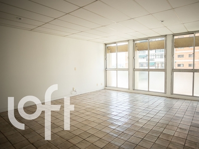 Apartamento à venda em Itaim Bibi com 190 m², 3 quartos, 1 suíte, 1 vaga