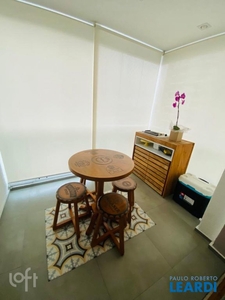 Apartamento à venda em Lapa com 66 m², 2 quartos, 1 suíte, 1 vaga