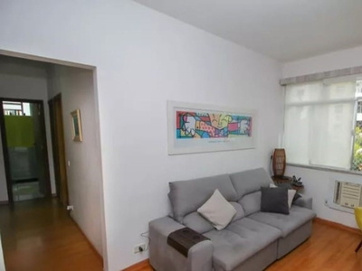 Apartamento à venda em Laranjeiras com 70 m², 2 quartos, 1 vaga