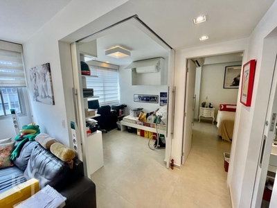 Apartamento à venda em Laranjeiras com 86 m², 2 quartos, 1 suíte, 1 vaga