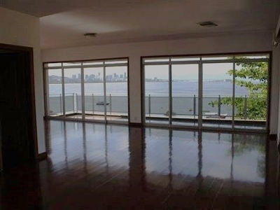 Apartamento para aluguel tem 220 metros quadrados com 4 quartos em Urca - Rio de Janeiro -