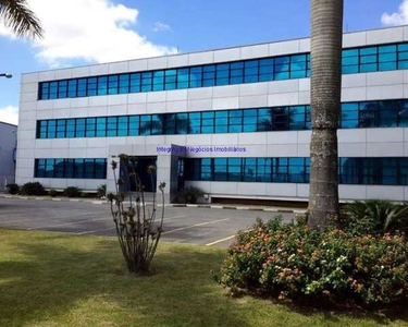 Prédio comercial 3.879m², Ar Condicionado instalado, ótima quantidade de vagas. Ótima loca