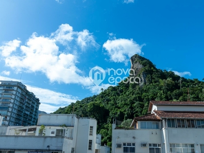 Apartamento à venda por R$ 850.000