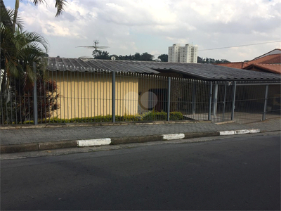 Casa térrea com 3 quartos à venda ou para alugar em Tremembé - SP