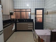 Casa à venda no bairro Cidade Nova em Jardinópolis