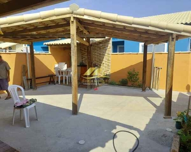 Linda casa de 2 quartos e área gourmet pronta para morar em Unamar, Tamoios - Cabo Frio