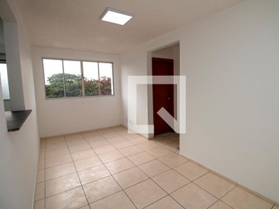 APARTAMENTO no 5º andar com 2 dormitórios e 1 garagem