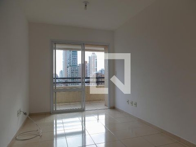 APARTAMENTO no 7º andar com 2 dormitórios e 2 garagens