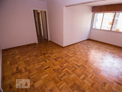 APARTAMENTO no 9º andar com 2 dormitórios e 1 garagem