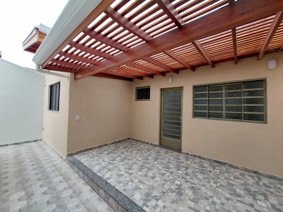 Casa em Jardim Nossa Senhora das Graças, Mogi Guaçu/SP de 45m² 1 quartos para locação R$ 1.200,00/mes